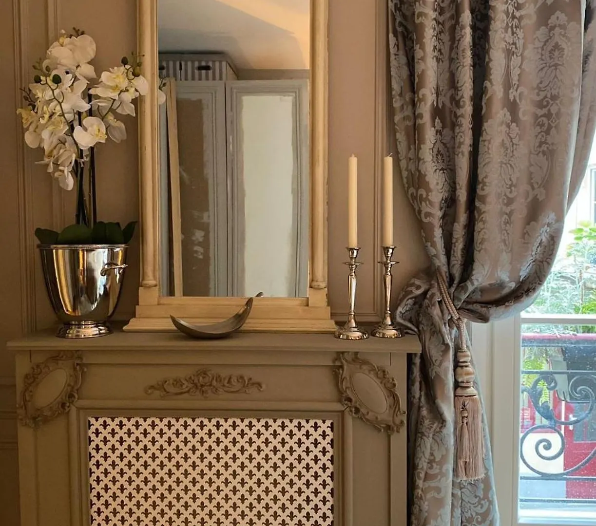 Elegant Luxury Private Apartment By Eiffel Tower Paris France